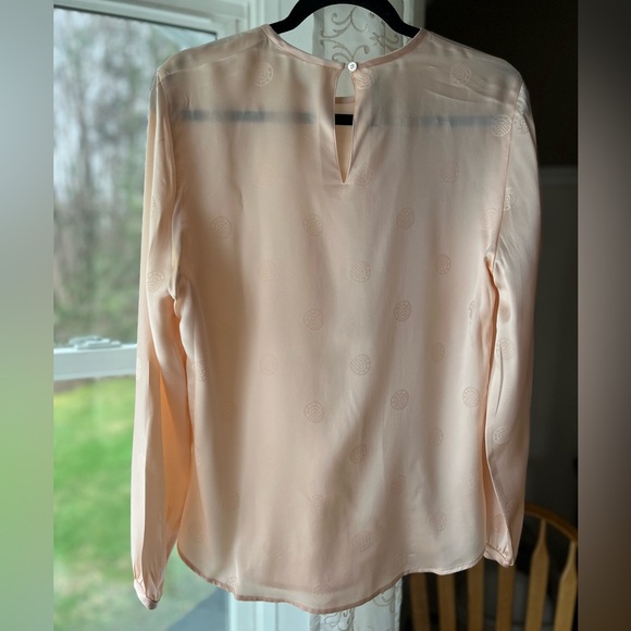 Louis Feraud Silk Long Sleeve Blouse Pale Pink Tone on Tone Pattern Sz 10 - Picture 2 of 6